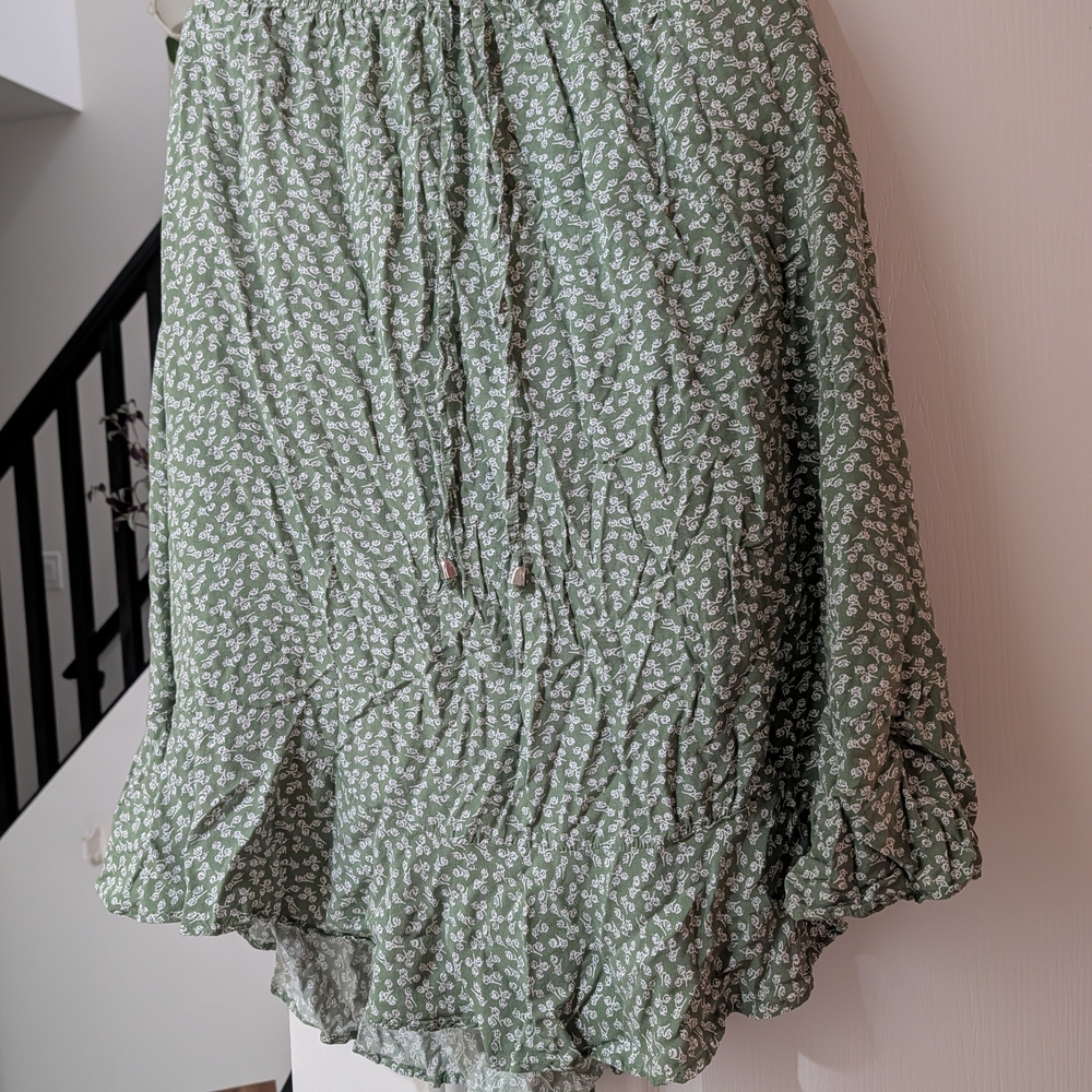 Papillon Blanc Green Floral Midi Skirt